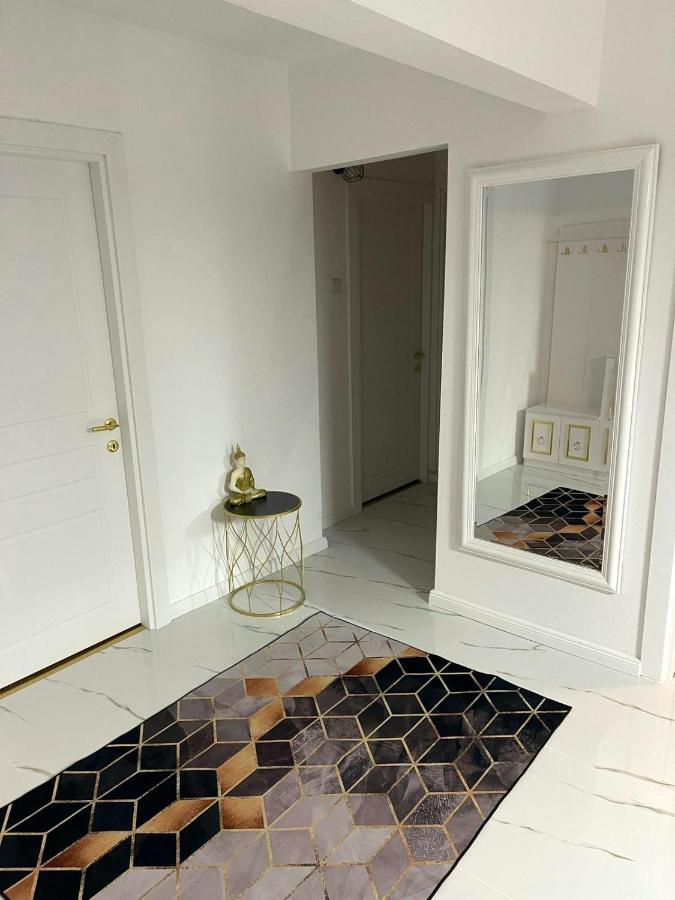 Carla'S Apartament Διαμέρισμα Oradea Εξωτερικό φωτογραφία